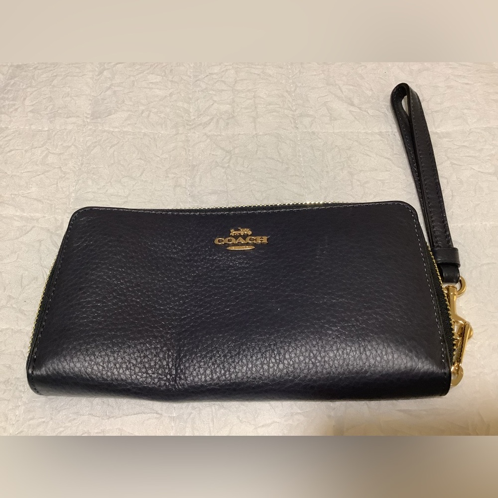 Coach Navy BluePebbled Leather wristlet zip Wallet